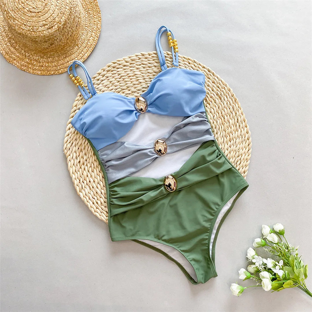 Splicing Cut Out One Piece Swimsuit mit geknotetem Rock, Falten Textur Monokini, aus Nylon und Elasthan, Patchwork-Muster, Wire-Free Unterstützung, True to Size, Damen-Badebekleidung, kommt mit Polsterung, Erhältlich in den Größen klein, mittel, groß und extra groß, Farben verfügbar: Grün, Schwarz, Rosa, Braun, Multicolor, Kostenloser Versand.