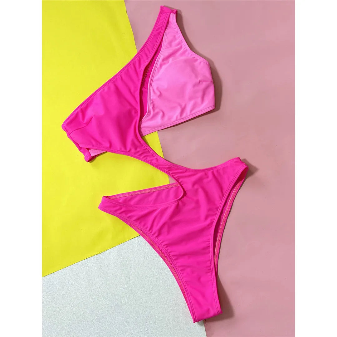 Asymmetrisch ausgeschnittener One-Shoulder-Badeanzug für Frauen, hochgeschnittenes Bein und Spleißdesign in Hot Pink, ausgefallene und avantgardistische einteilige Bademode für einen mutigen Strandstil