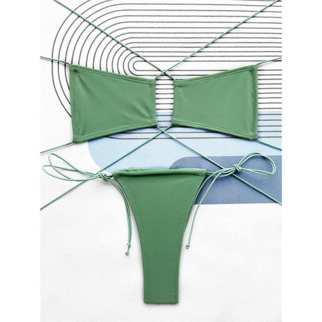 Halter Extreme Mini Micro Thong Bikini Set, Zweiteilige Bademode mit minimaler Abdeckung, aus Nylon und Elasthan, Unifarben, Drahtlose Unterstützung, Niedrige Taille Design, Größengetreu, Damen Bikini Set, Kommt nicht mit Polsterung, Erhältlich in den Größen Klein, Mittel, Groß, Verfügbare Farben: Weiß, Schwarz, Grün, Hot Pink, Multicolor, Kostenloser Versand.