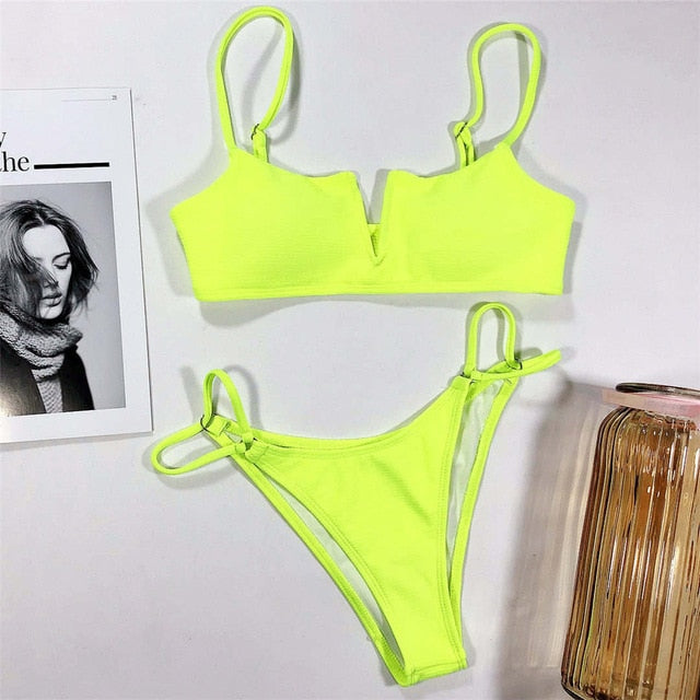 Gerippter zweiteiliger Neon-Bikini