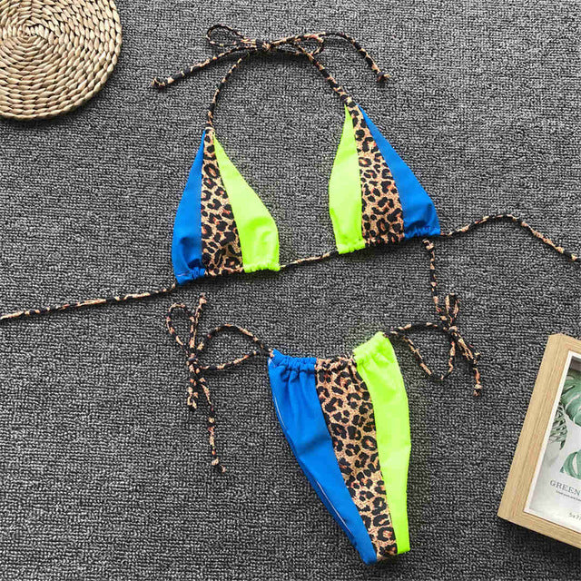 Bikini de dos piezas de color neón