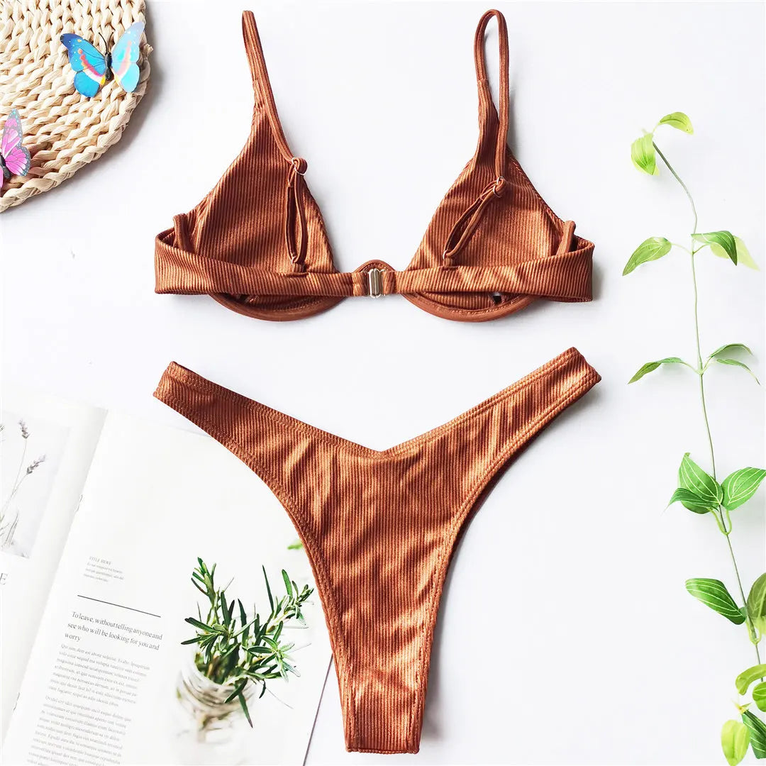 Ensemble bikini à armatures avec barre en V pour le maintien et le style, Tailles S - XL, Maillot de bain deux pièces sophistiqué, Matière Nylon, Polyester, Spandex, Patchwork, Motif uni, Maintien avec armatures, Taille basse, Taille réelle, Disponible en Vert imprimé serpent, Bleu, Noir, Gris, Orange imprimé serpent, Bleu imprimé serpent, Vert néon, Jaune imprimé serpent, Léopard, Rouge, Rouge vin, Rouge imprimé serpent, Blanc imprimé serpent, Vert, Rose imprimé serpent.