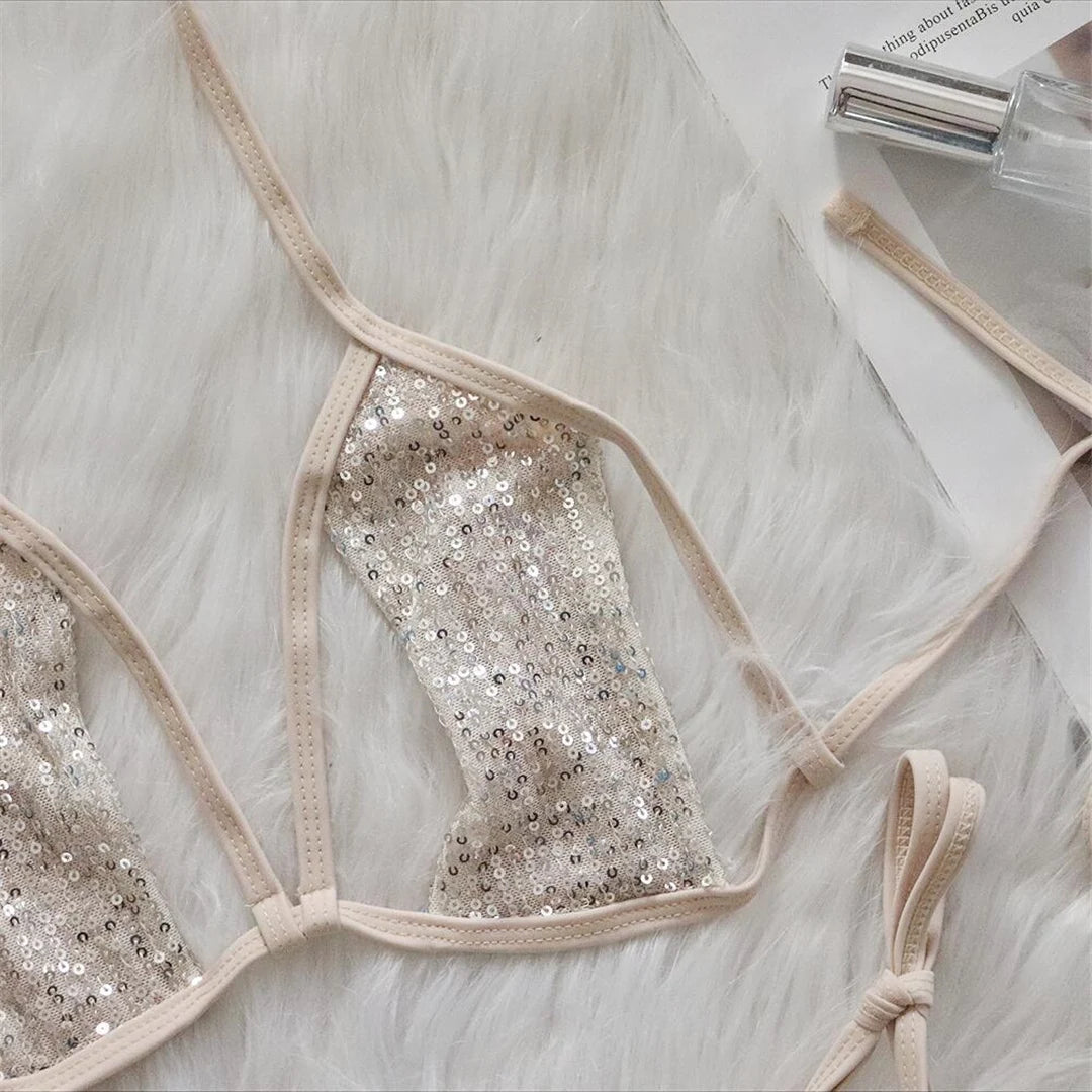 Ensemble de bikinis à paillettes brillantes pour femmes, maillot de bain deux pièces noir et camel uni, sans armature avec taille basse, s'adapte à la taille, disponible dans les tailles S à L, parfait pour la mode scintillante à la plage.