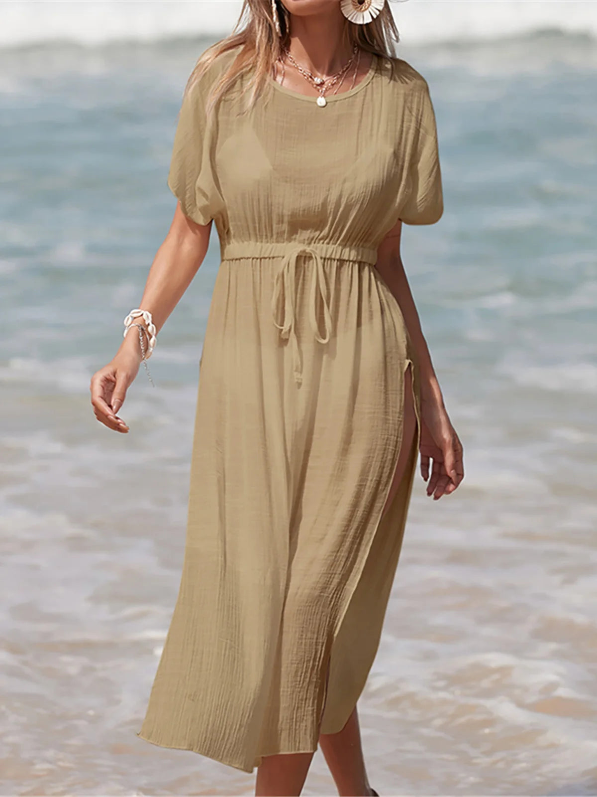 Tunique de plage en maille crochetée, manches courtes, couleur unie, fabriquée en nylon, polyester et coton, taille réelle, tailles disponibles S, M, L, parfait pour les femmes, en stock, livraison gratuite, idéal pour les adultes âgés de 18 à 35 ans, disponible en kaki, blanc et noir.