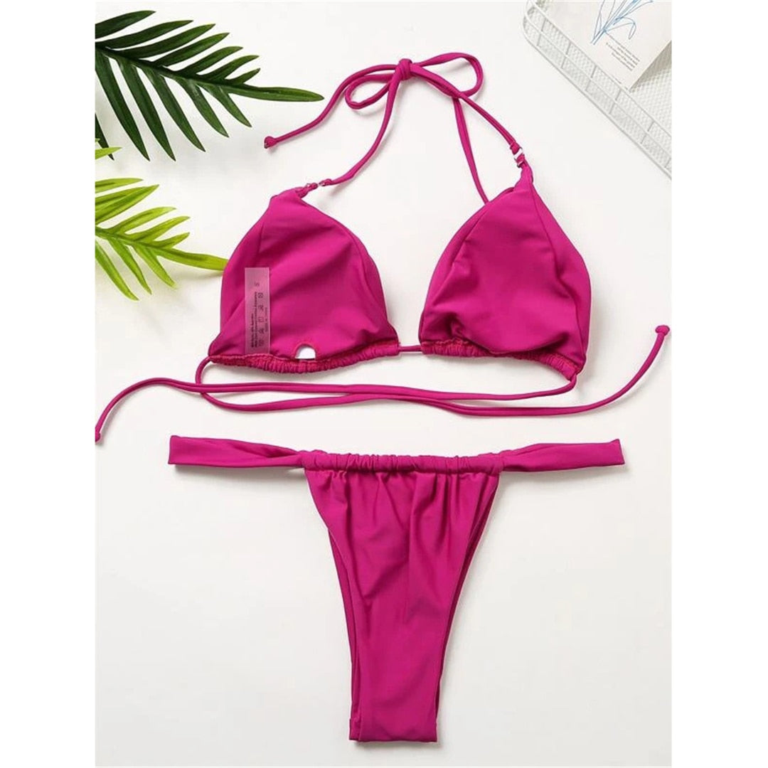 Bikini string ridé à taille haute