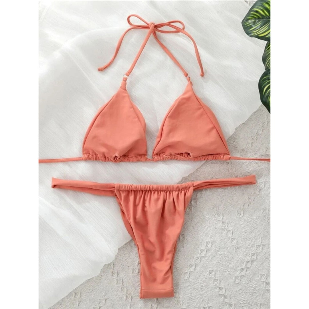 Bikini string ridé à taille haute