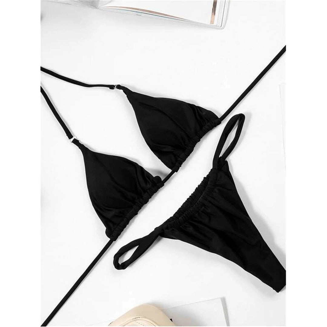 Bikini string ridé à taille haute