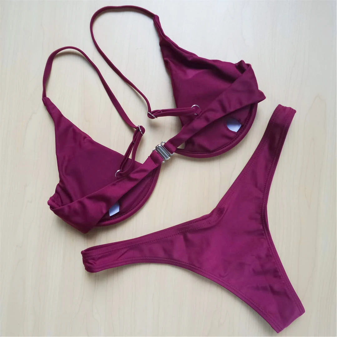Set bikini con ferretto e design con barra a V per sostegno e stile, Taglie S - XL, Costume da bagno sofisticato in due pezzi, Materiale Nylon, Poliestere, Spandex, Patchwork, Fantasia a tinta unita, Sostegno con ferretto, Vita bassa, Vestibilità regolare, Disponibile in Verde serpente stampato, Blu, Nero, Grigio, Arancione serpente stampato, Blu serpente stampato, Verde neon, Giallo serpente stampato, Leopardo, Rosso, Rosso vino, Rosso serpente stampato, Bianco serpente stampato, Verde, Rosa serpente stampato
