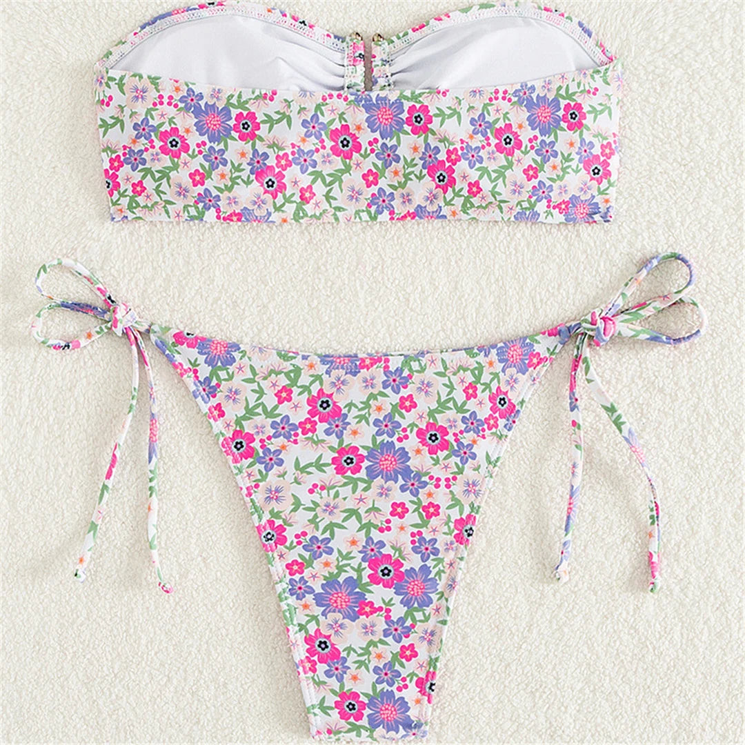 Set bikini a fascia con stampa floreale in nylon, spandex, senza fili, a vita bassa, da donna, due pezzi in fantasia floreale.