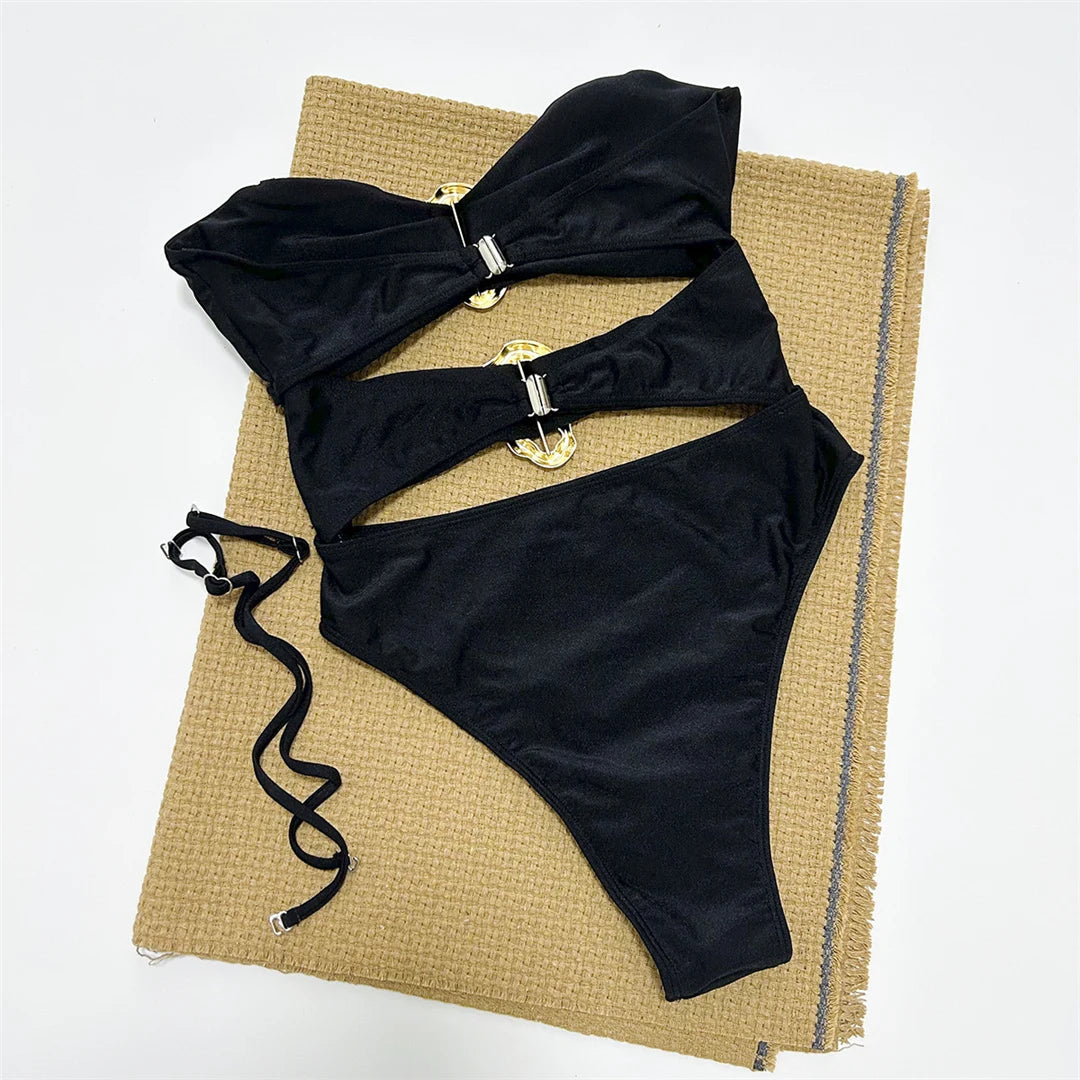 Costume da bagno intero a fascia, Anelli metallici, Design cut-out, Gamba alta, Stile a triangolo, Poliestere, Spandex, Spalline regolabili, Monocromatico, Tinta unita, Costume da bagno da donna, Look elegante e audace, Marrone, Rosso, Nero.