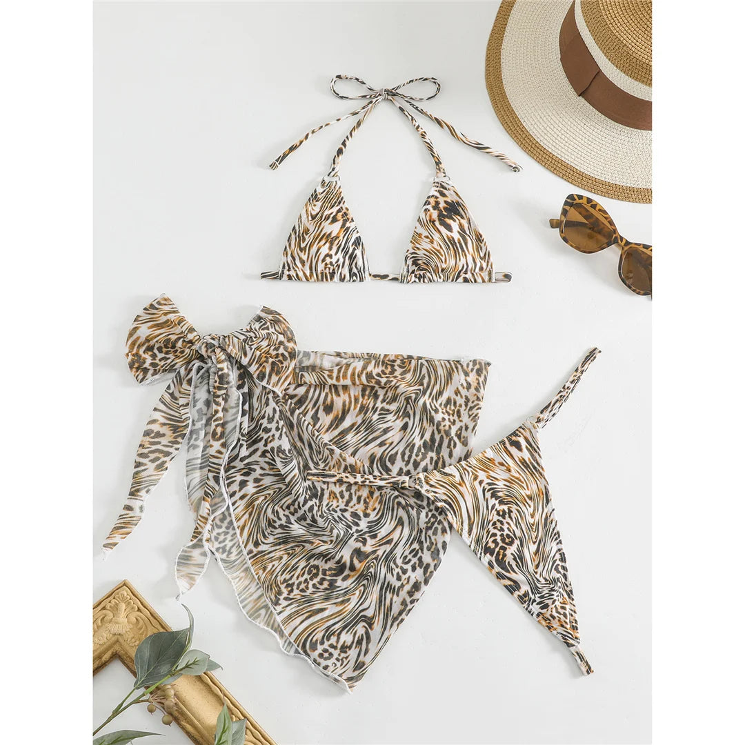 Set di bikini a tre pezzi con perizoma e pagliaccetto abbinato, in nylon e spandex resistente, supporto e imbottitura senza fili, slip a vita bassa per una vestibilità comoda, adatto alle donne, veste come da taglia, disponibile nelle taglie S, M, L