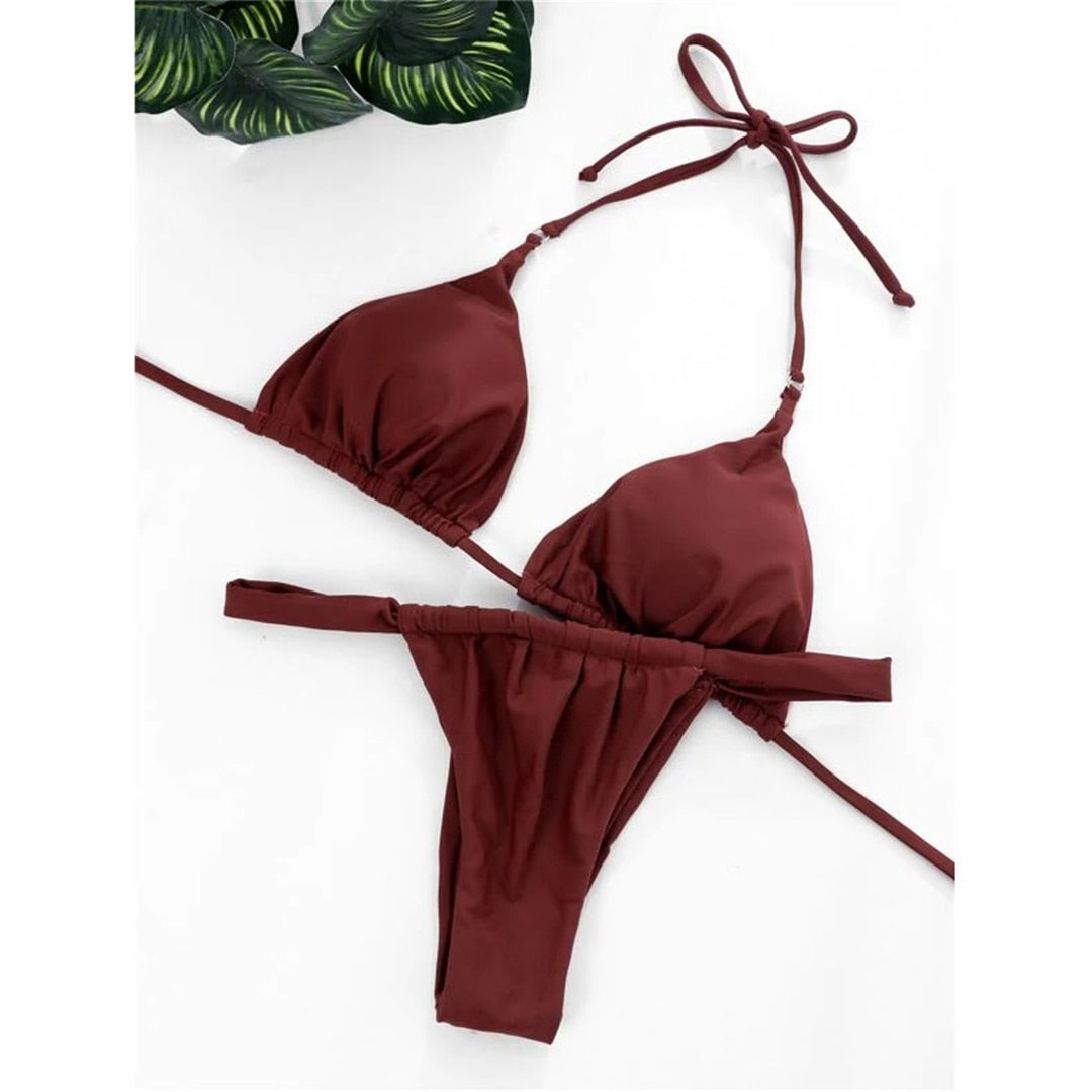 Bikini a perizoma con taglio alto e stropicciato