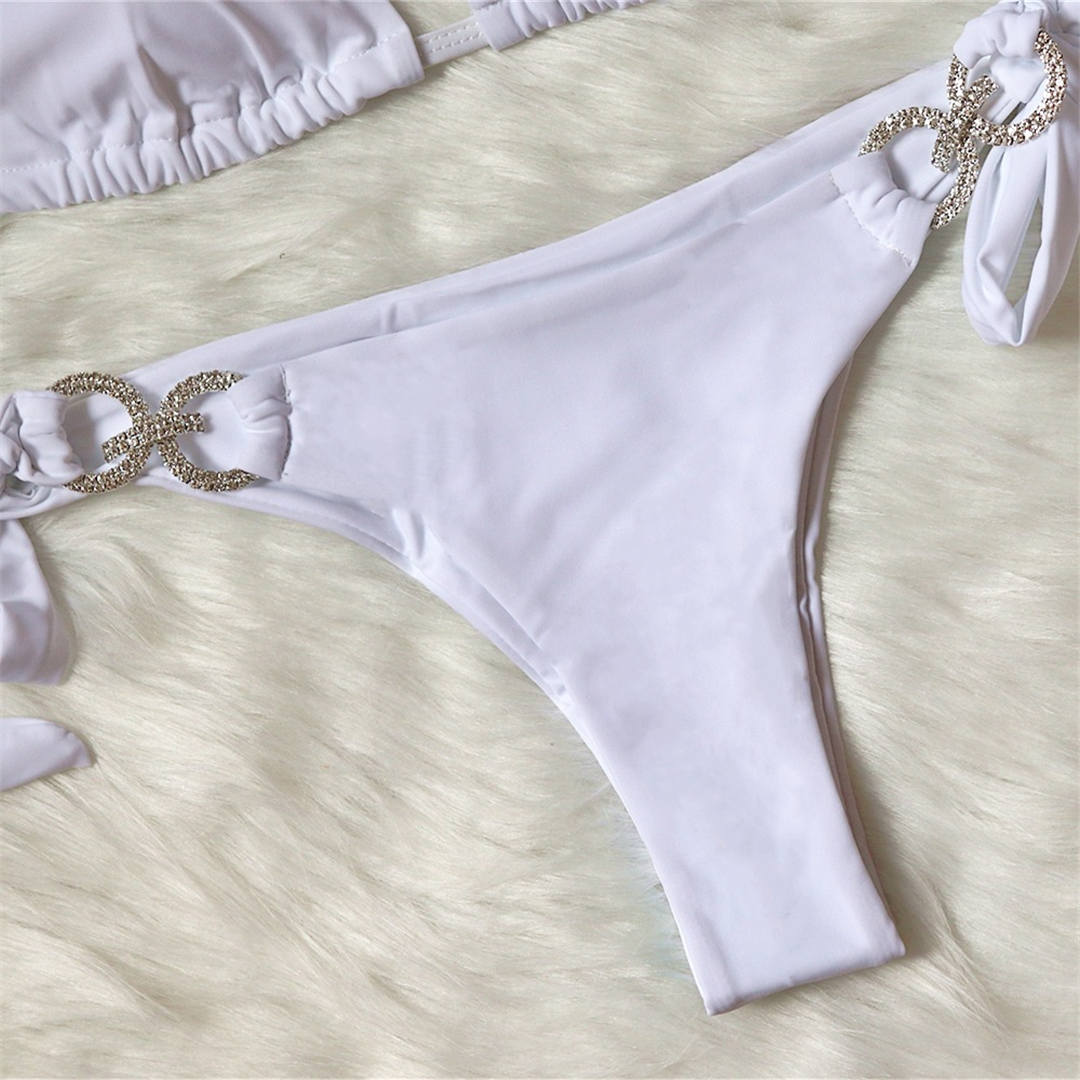 Bikini con anello diamantato