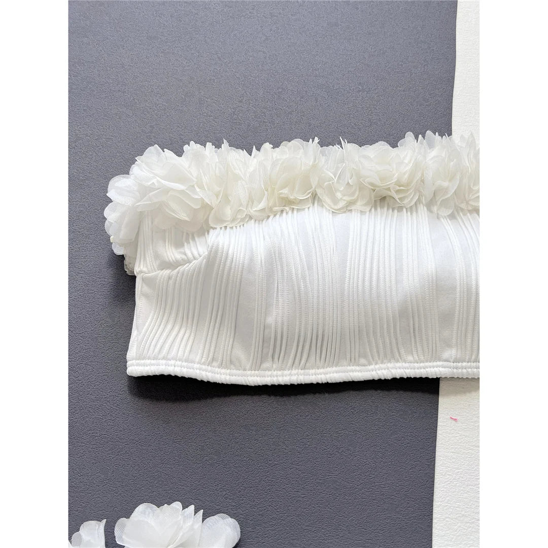 Bandeau Wrinkled Ruffled Bikini Set, Low Waist Two-Piece Swimwear, Made of Nylon and Spandex, Solid Pattern, Wire-Free Comfort, True to Size, Women&#39;s Bikini Set, Comes with Padding, Available in Sizes Small, Medium, and Large, In White Color, Free Shipping.